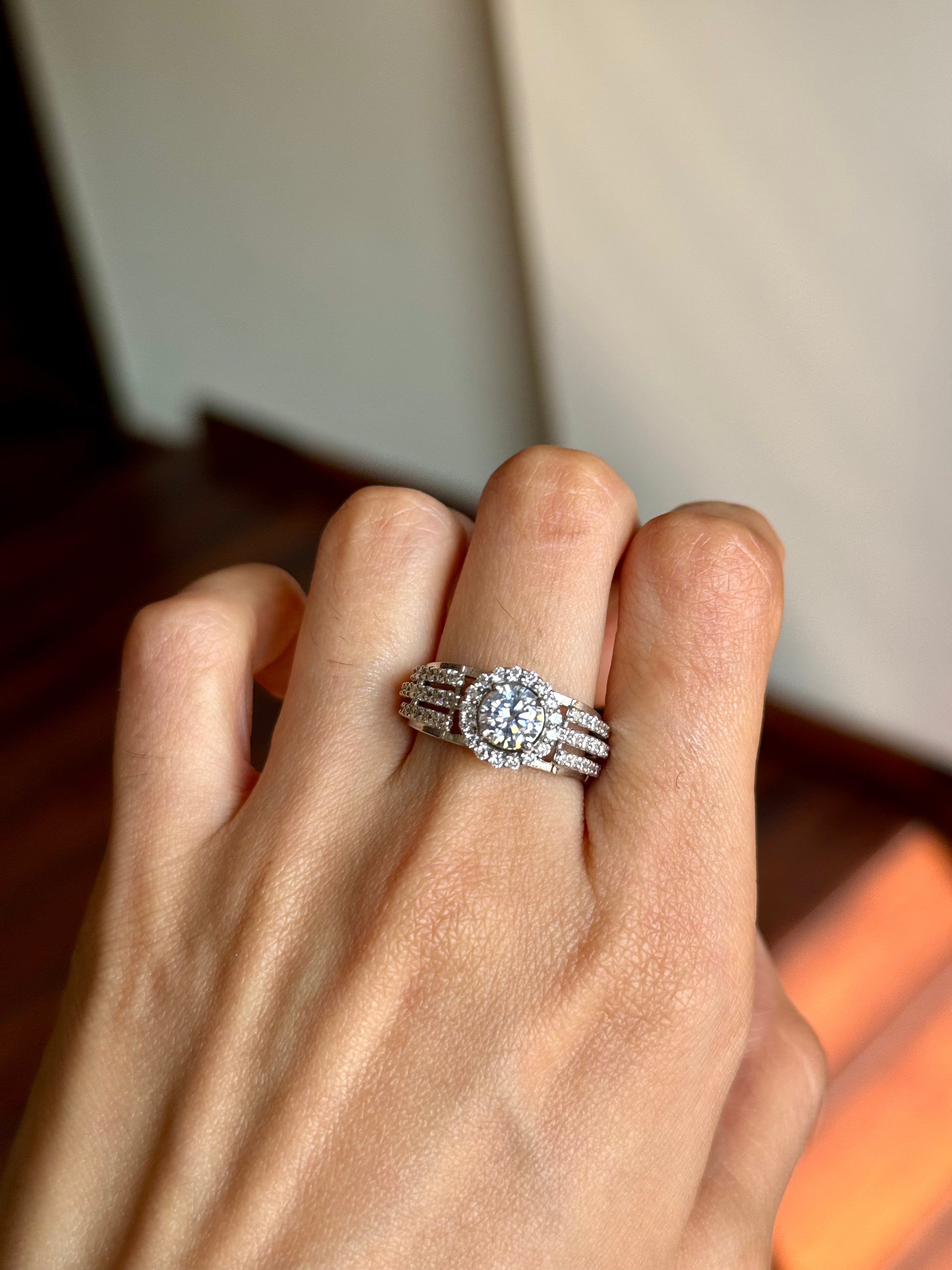 Evika Solitaire Ring