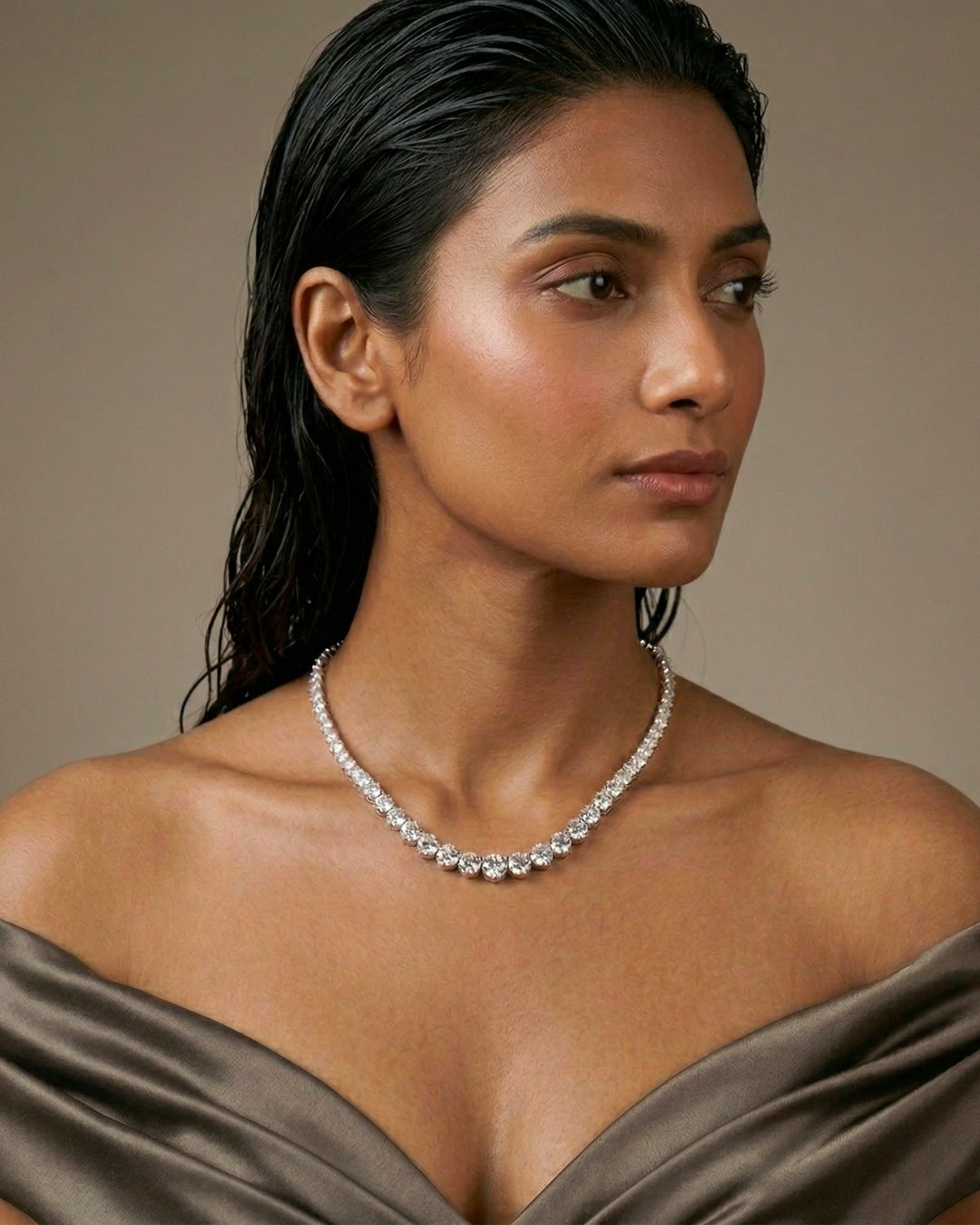 Graduated Round Solitaire Drop Necklace